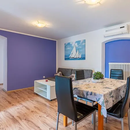 Jurasic Apartament *