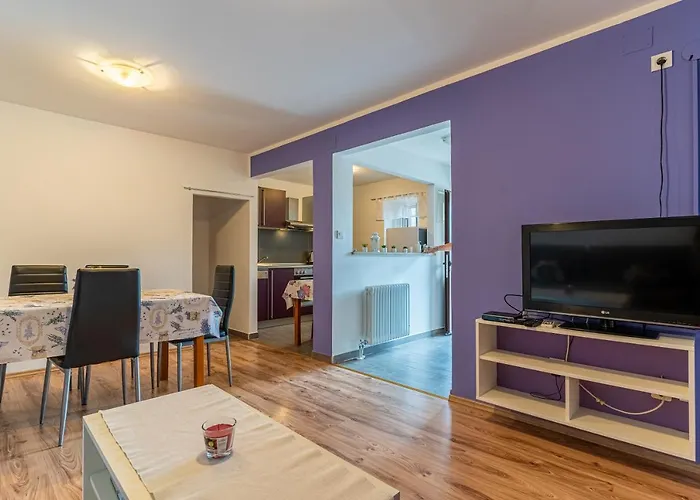 Jurasic Apartment