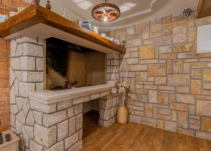 Jurasic Διαμέρισμα *